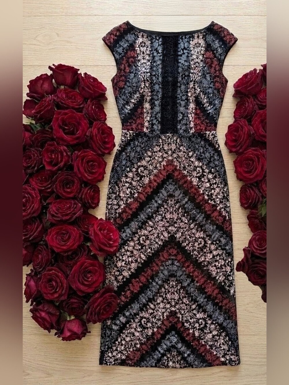 Elegant Patterned "Maggy London" Sheath Dress in Black, Gray & Burgundy